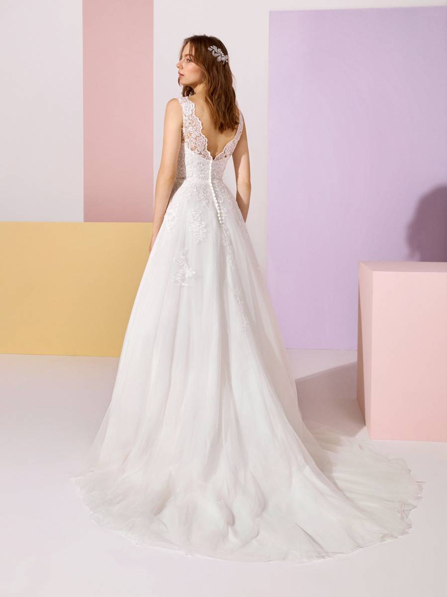 anitra pronovias