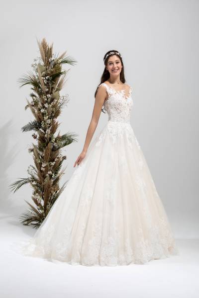 robe de mariée romantique créateur églantine Marseille près de cassis et Aubagne 